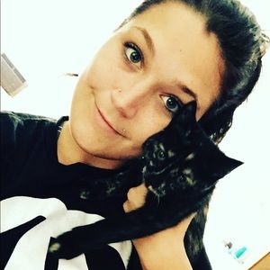 Meet your Posher, Joy